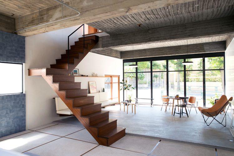 天高約3mの1Fフロア