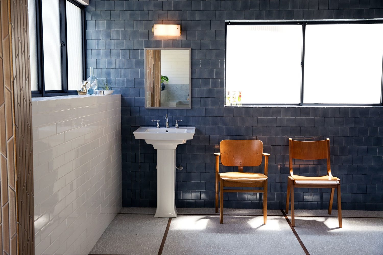 カーテンで仕切るとメイクスペースにもなります