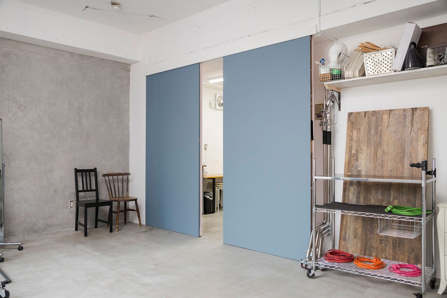 北側 / 可動壁を使って個室化できます