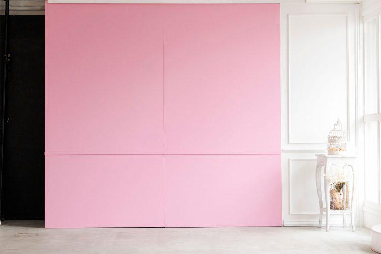 北側 / ピンクの可動壁