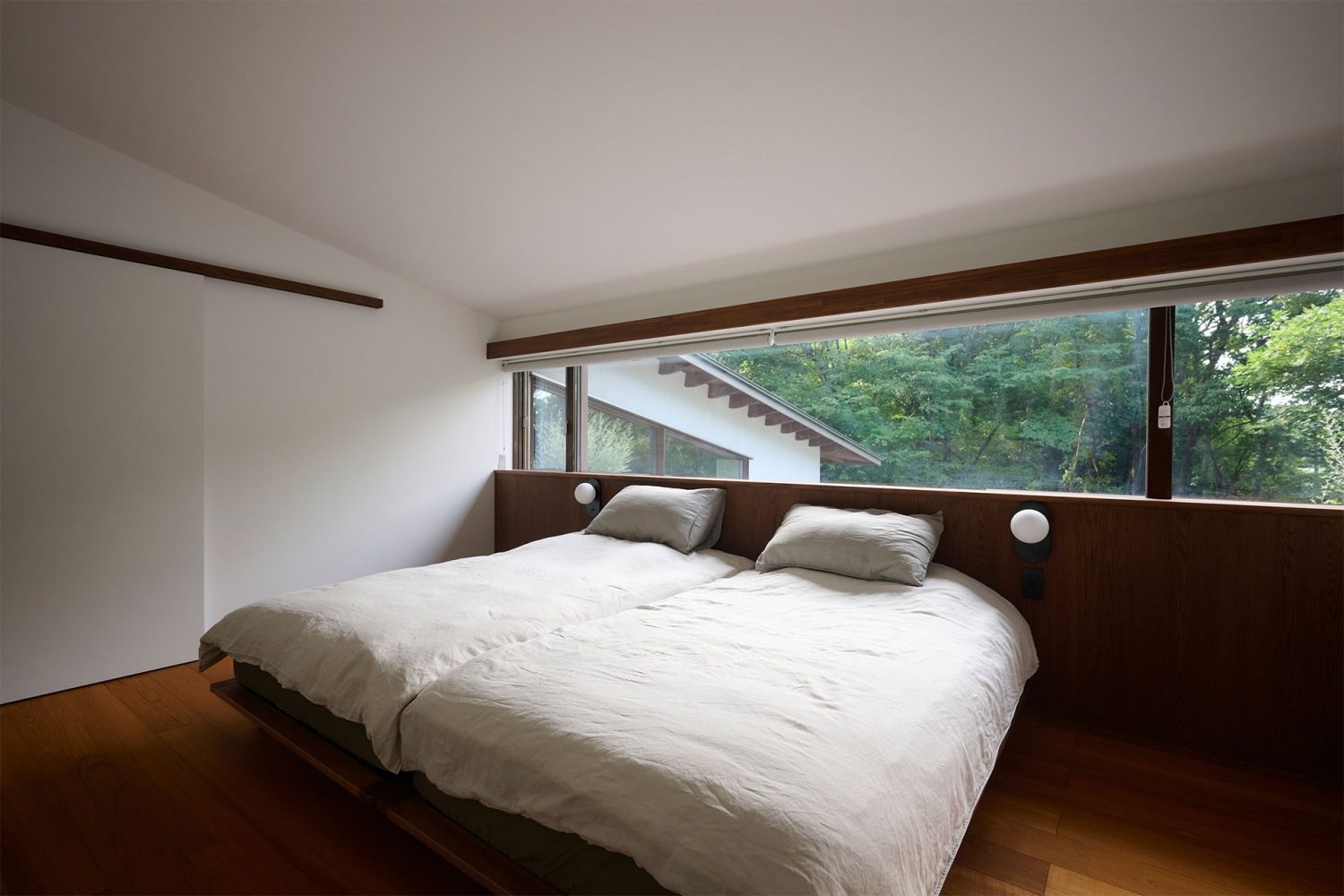 2F プライマリーベッドルーム(ベッドでの撮影は事前要相談)