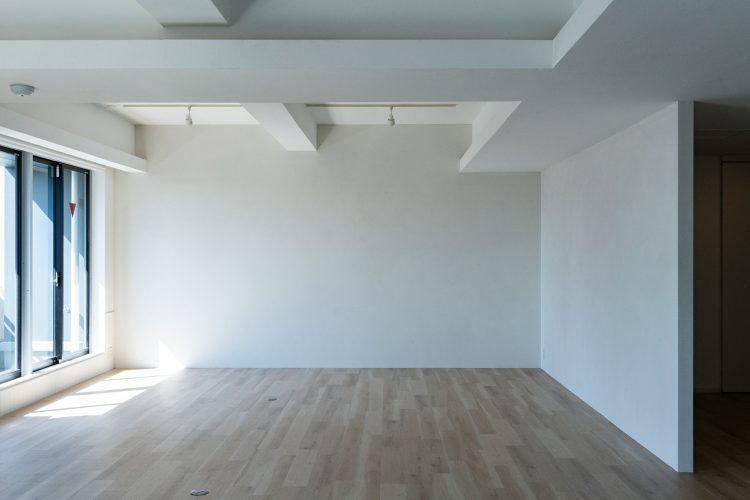 フローリングは床暖房完備で年中快適に撮影可能