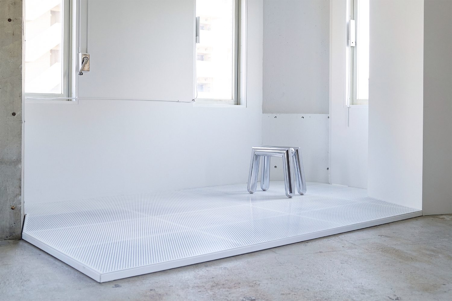 5F 金属素材のユニークなフェンス床