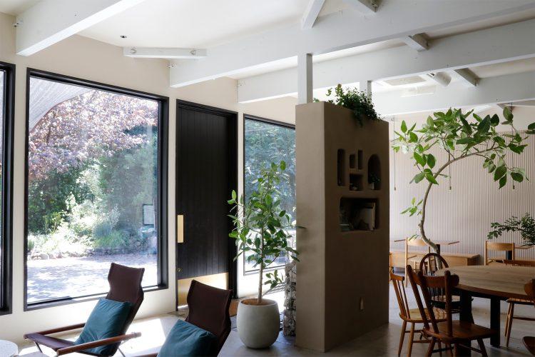 飾り棚も物撮りに