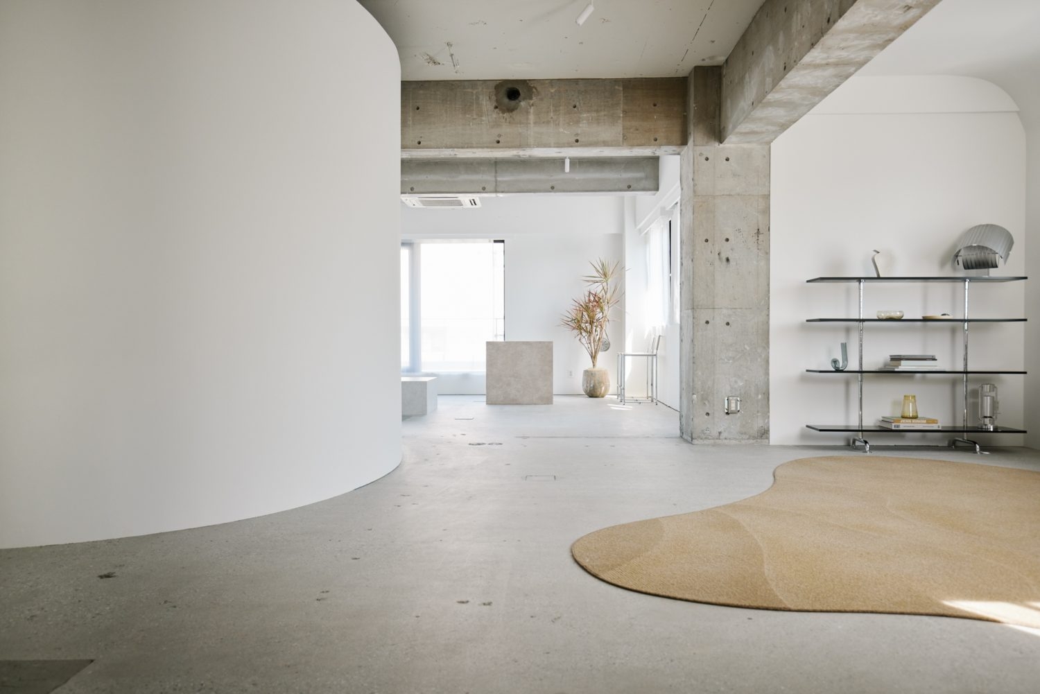 アール壁とコンクリートの組み合わせ