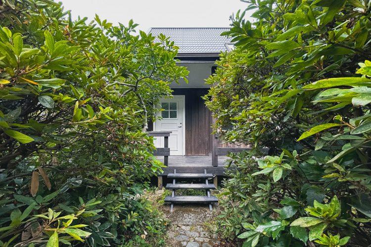 門から玄関までのアプローチ