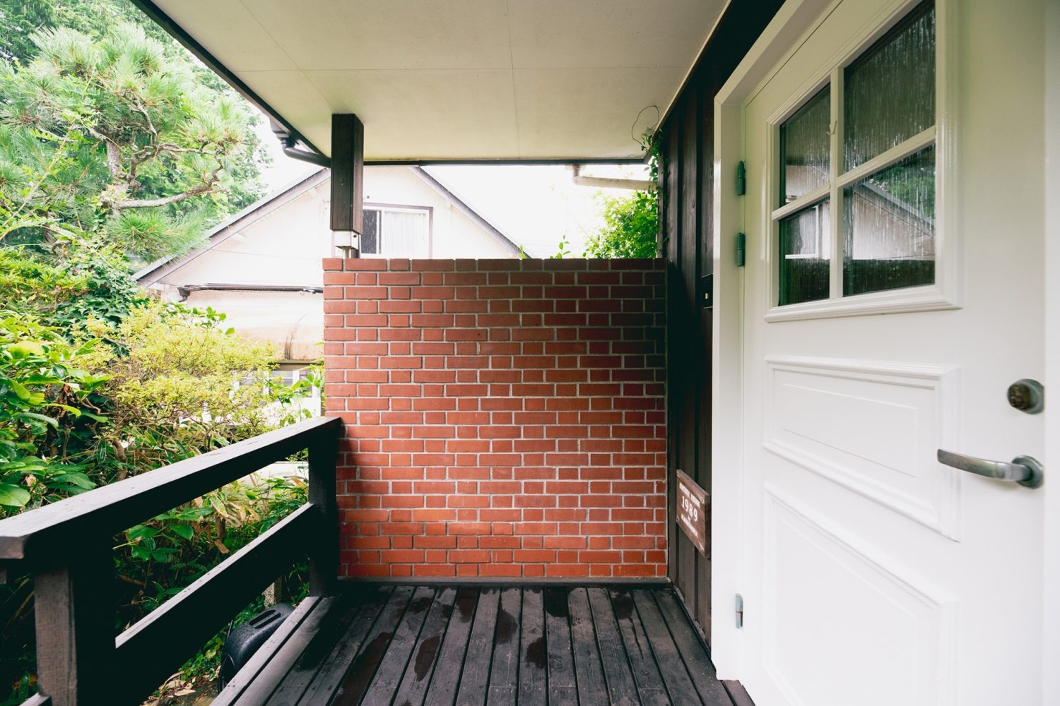 かわいらしい玄関での撮影も