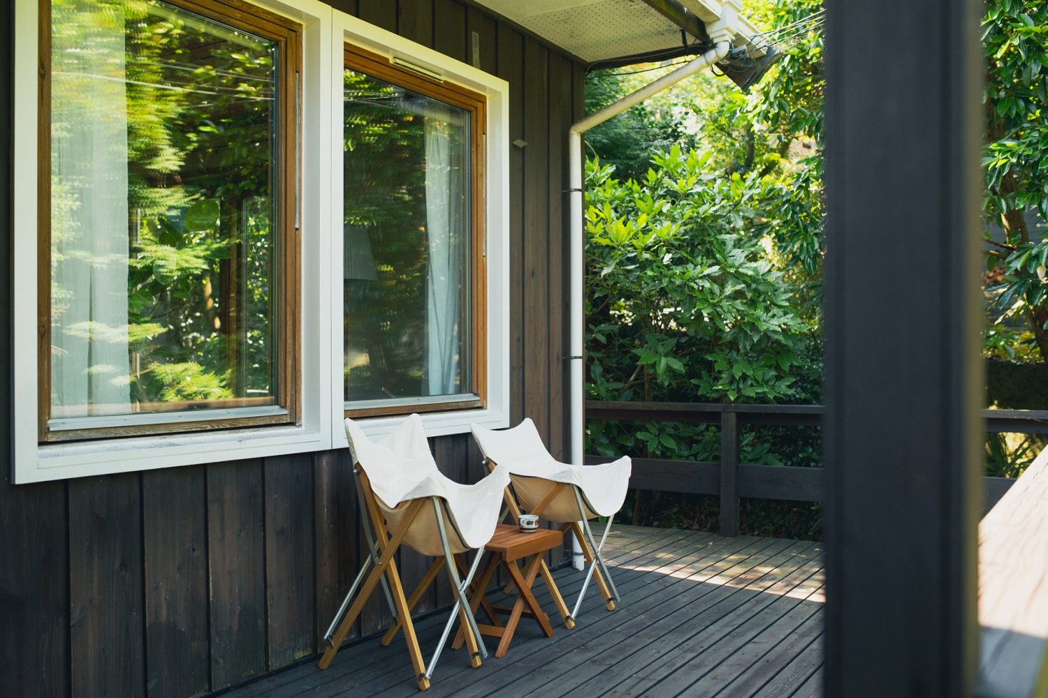 デッキでのリラックスタイムの演出も