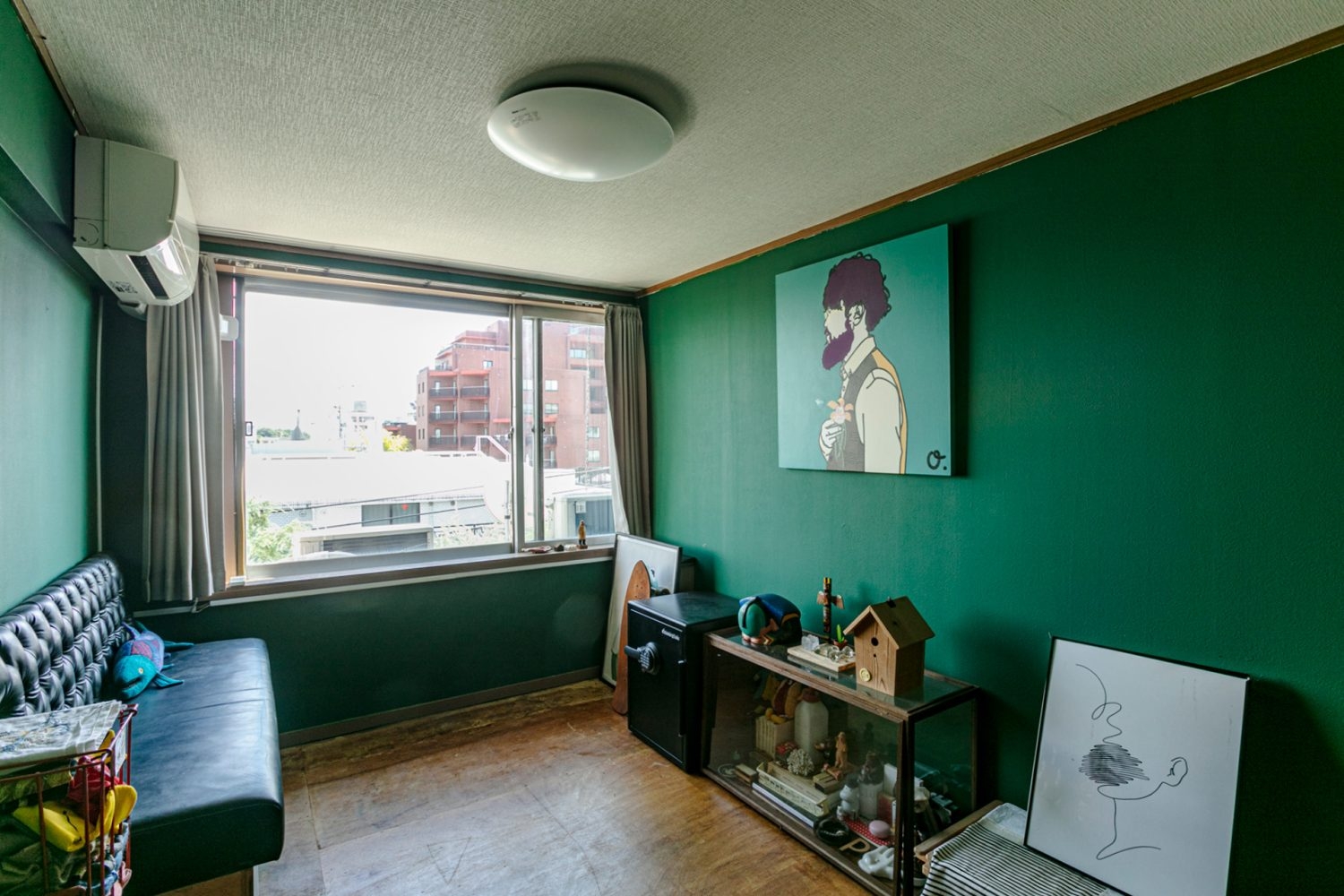 room2 / グリーンカラーのコンパクトな部屋