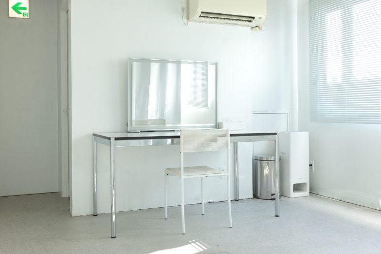 メイク・フィッティングスペース(個室ではありません)