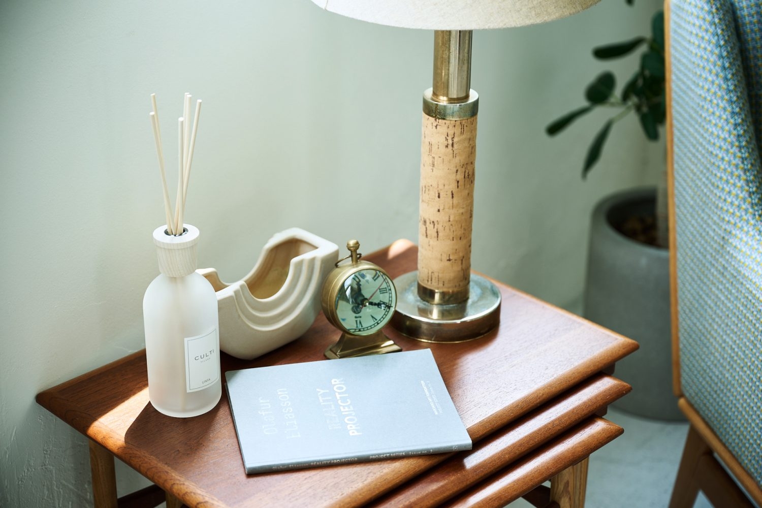 便利なインテリア・小物プロップ豊富