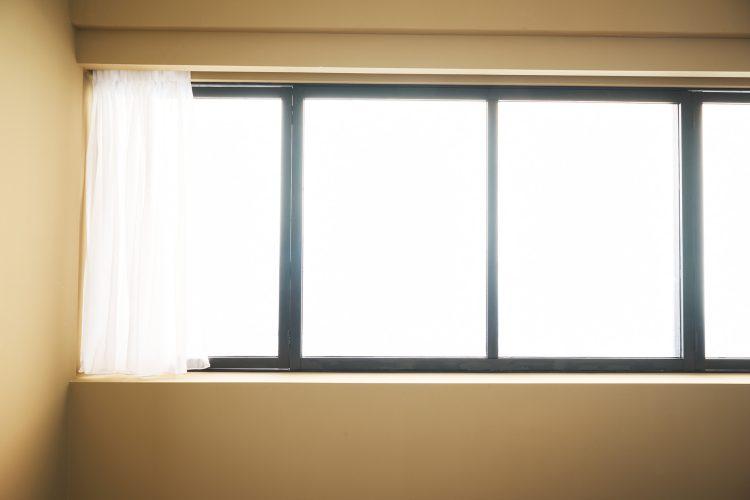 レースカーテンで調光も可能