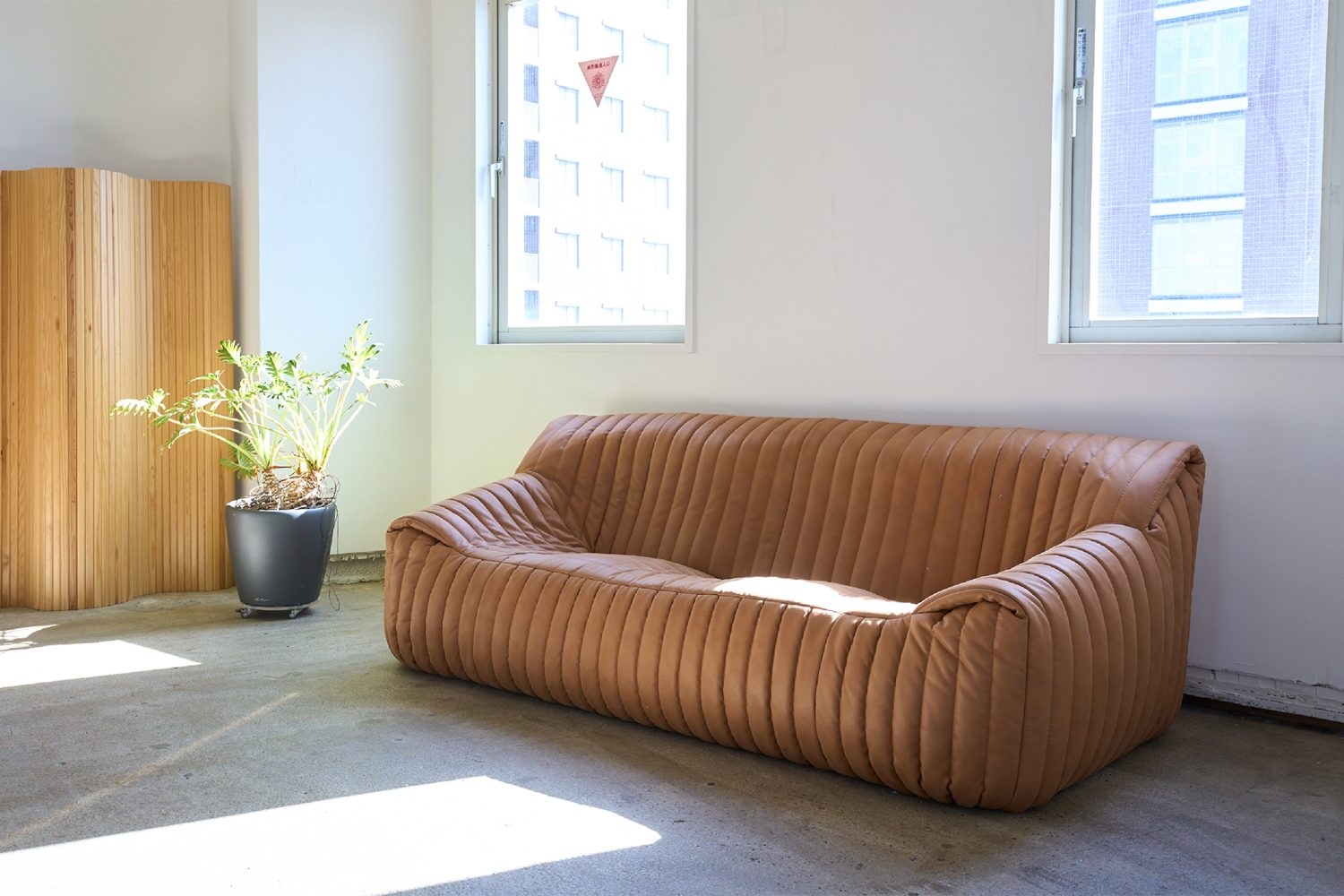 リーン・ロゼの名作ソファ / 対談やインタビュー撮影も