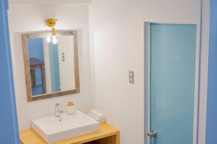 かわいらしい洗面とお手洗い