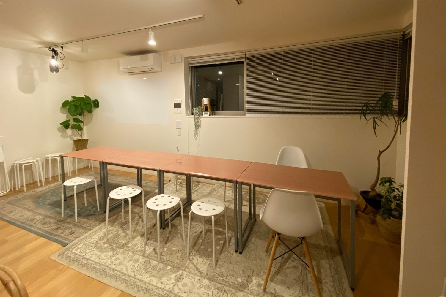 2F クライアントルームとしても活躍する空間