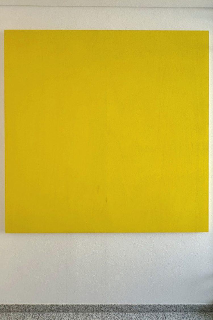 イエローのアートパネル(移動可)