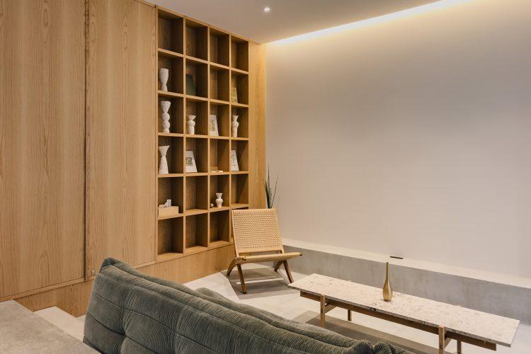 木を基調としたやすらぎが感じられる内装