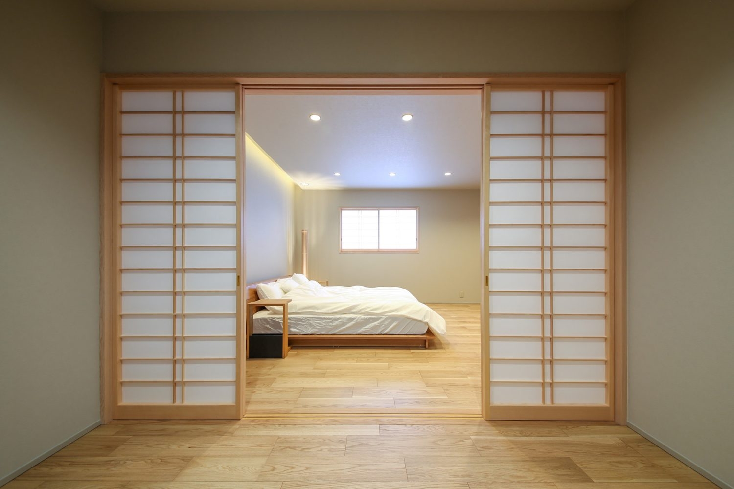 サイドから引きアングルも撮影可能