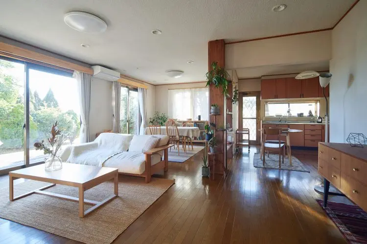 1F 広々としたリビング・ダイニング・キッチン