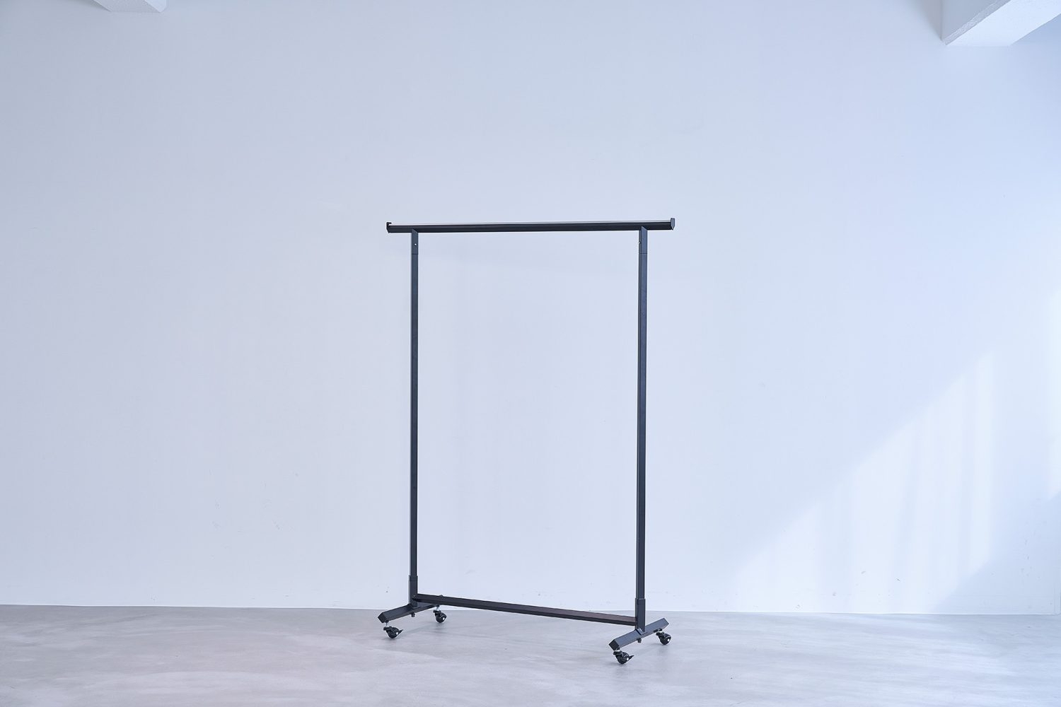 ハンガーラックは3台