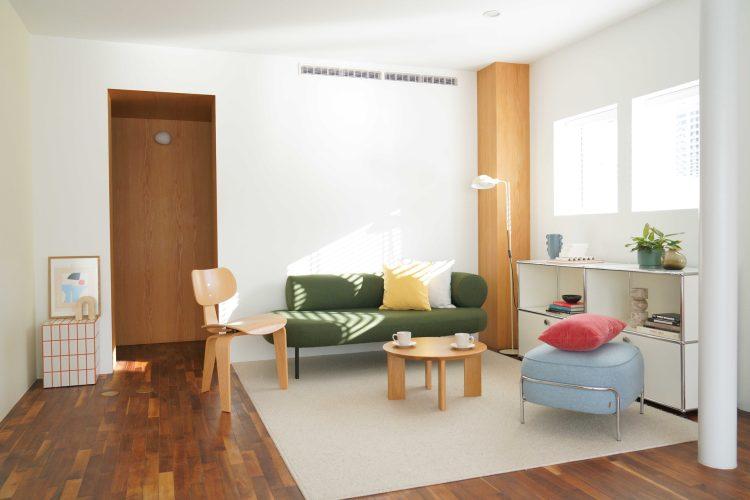 東側のブラインドからの直射