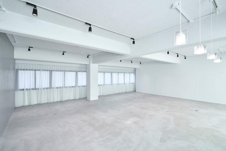 全面自由に動かせるレースカーテン