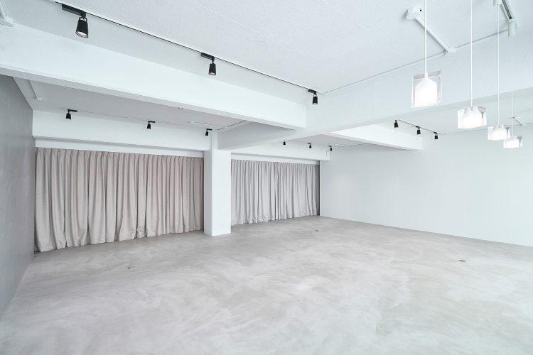 左右色味の異なる遮光カーテン