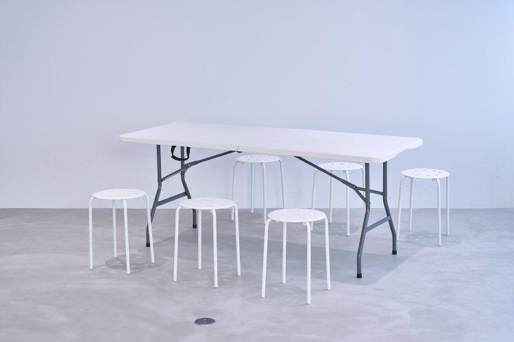 折り畳みテーブル