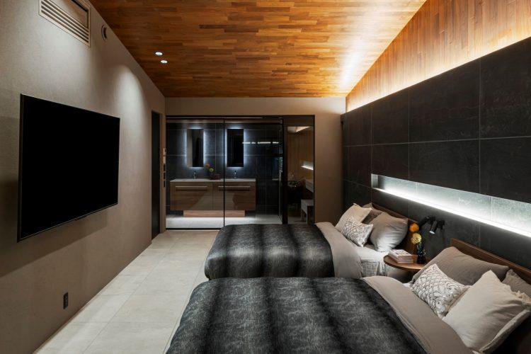 2F リゾートホテルのようなベッドルーム