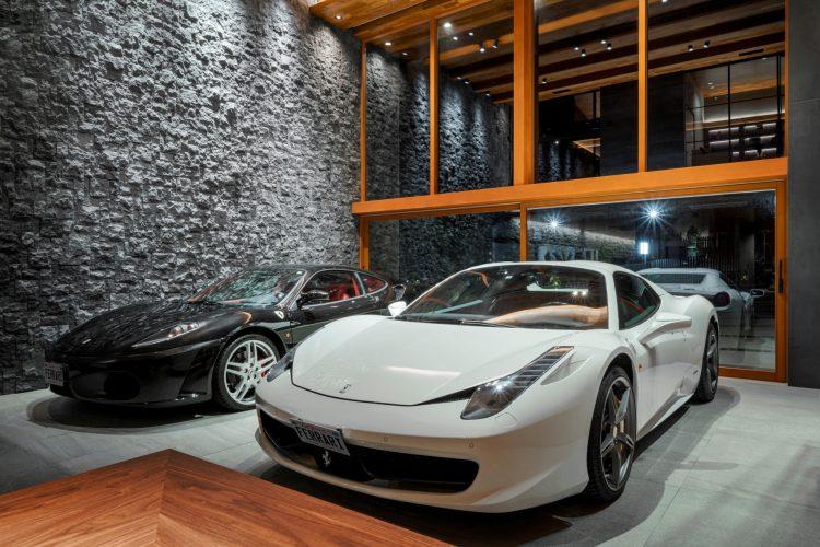 ショールームのようなワイドスパンな空間