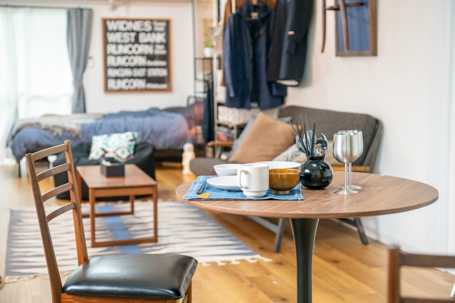 一人暮らしの食事シーンにも