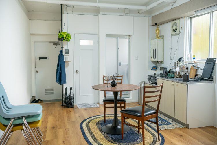 コンパクトな作りの玄関