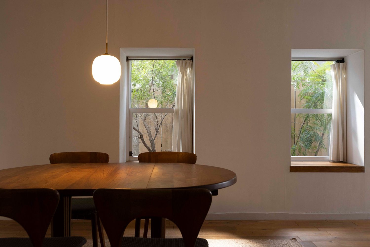 建築当時の面影が残る出窓