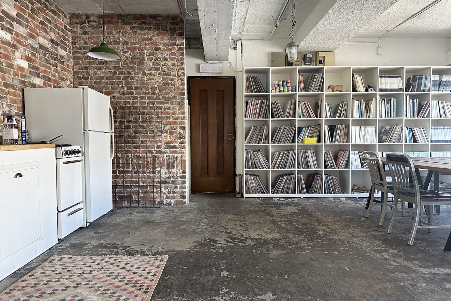 入口に向かって