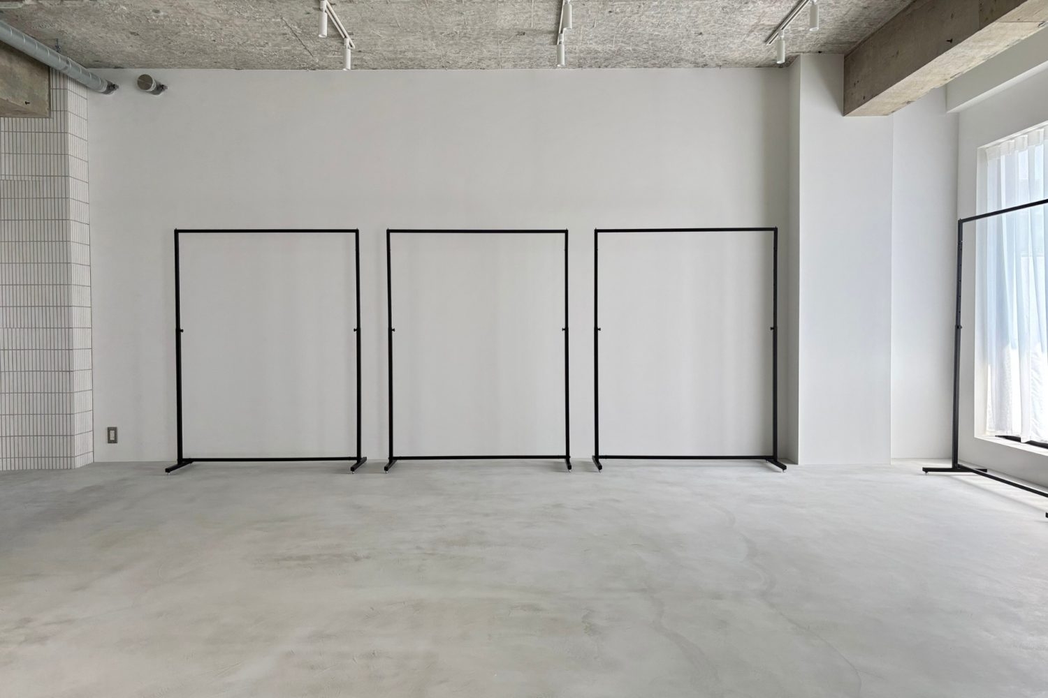 余白を作った展示に最適