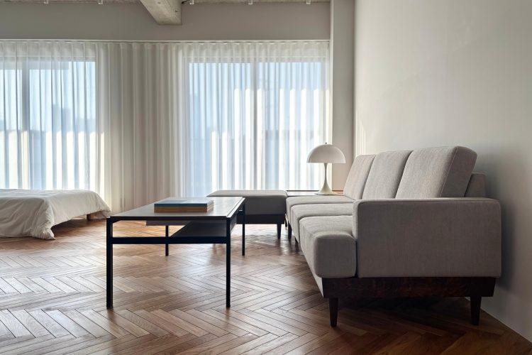 南向きの窓から綺麗な光が注ぐリビング