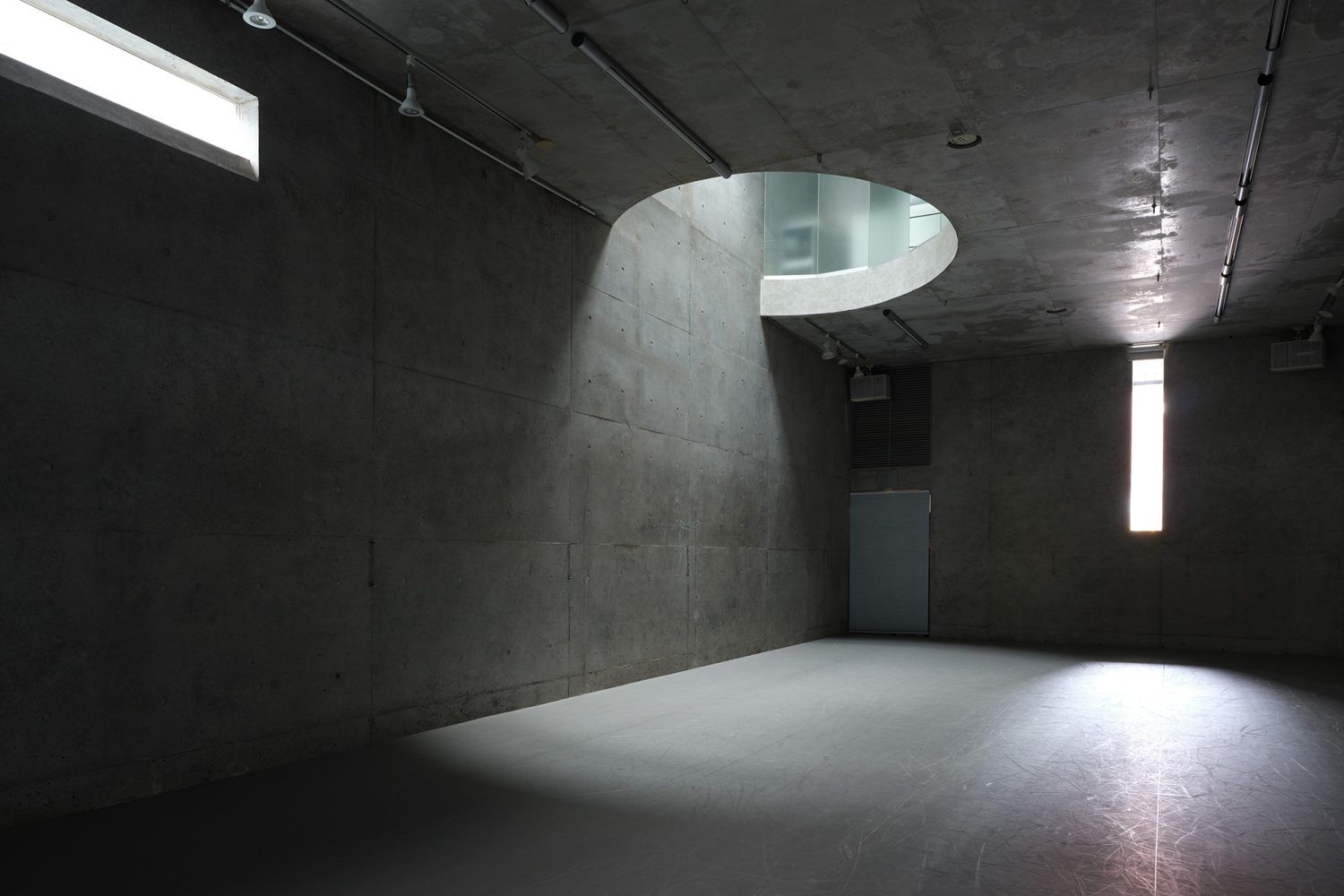 コンクリート打ちっ放しの壁面