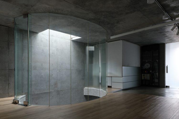 2F 自然光が入るマルチスペース