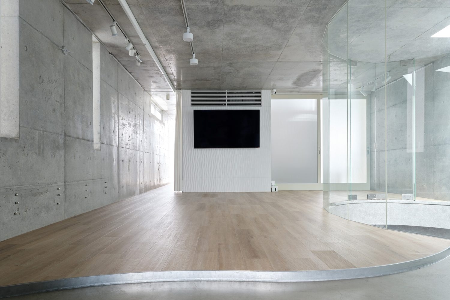 2F マルチスペースはフローリング