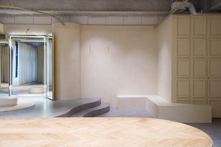 やわらかな色合いで統一された南側壁面