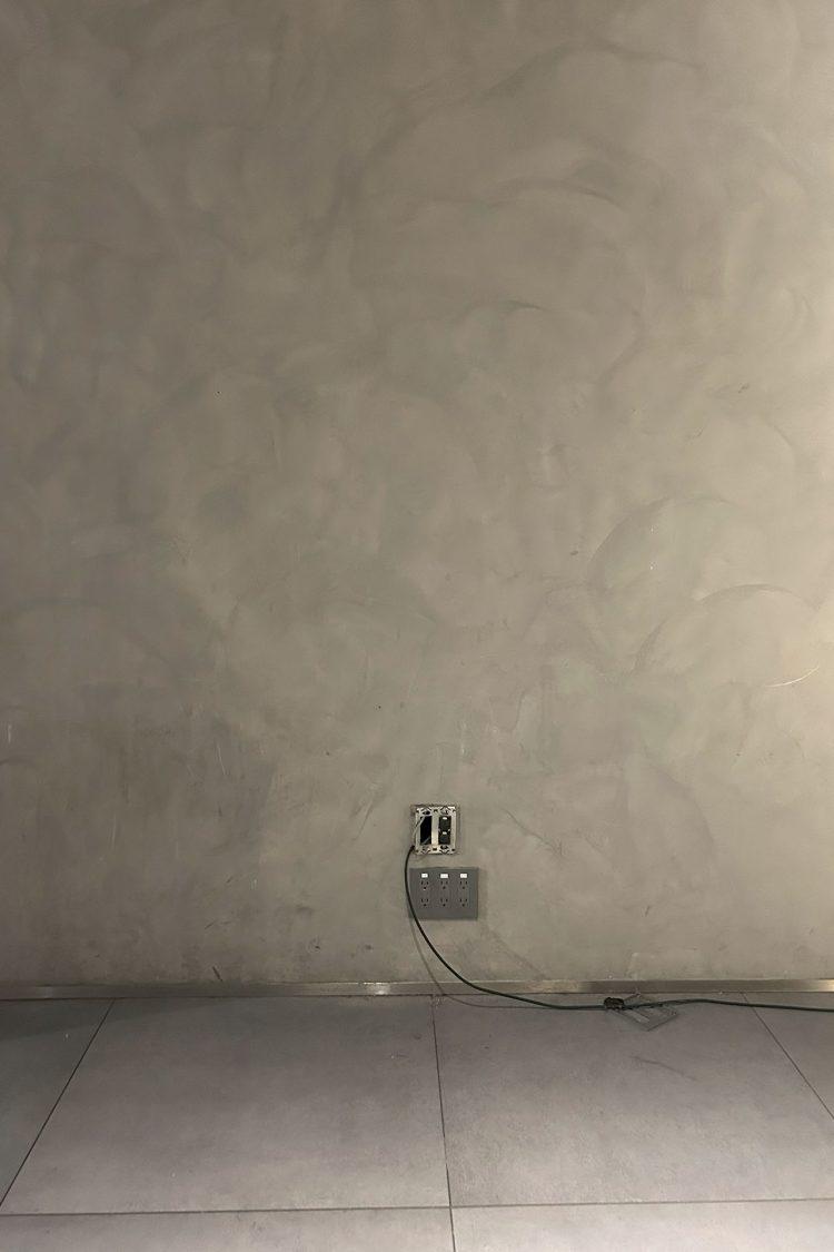 表情のあるモルタル壁