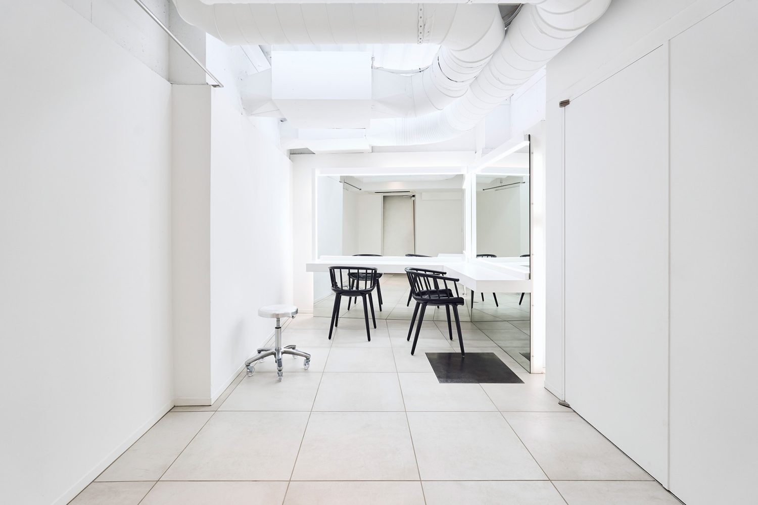 B2F メイクルーム