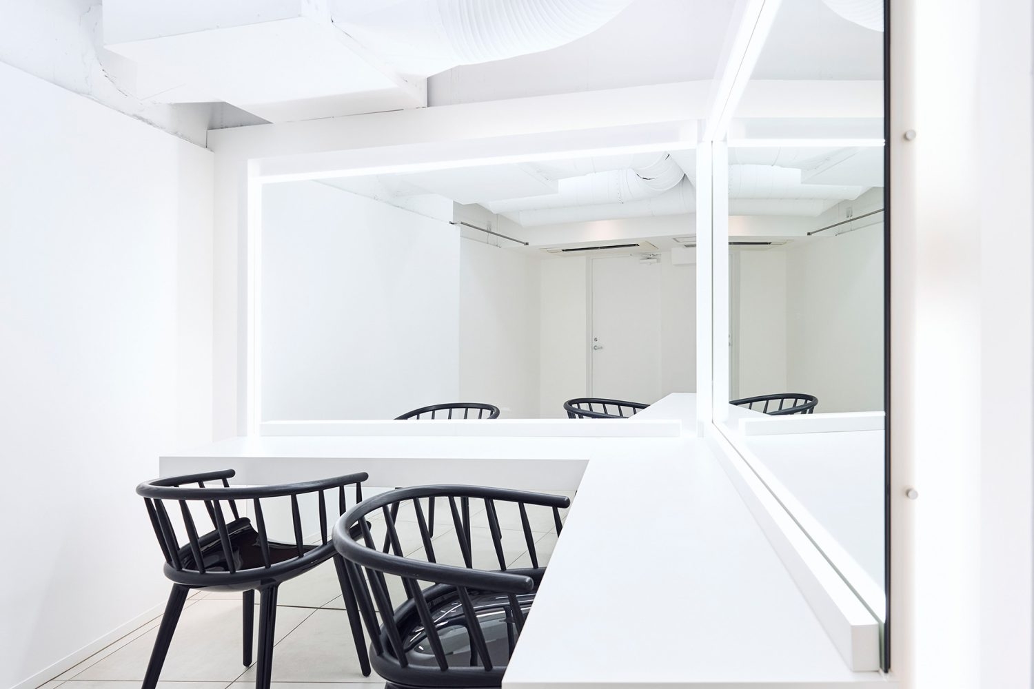 B2F メイクルーム