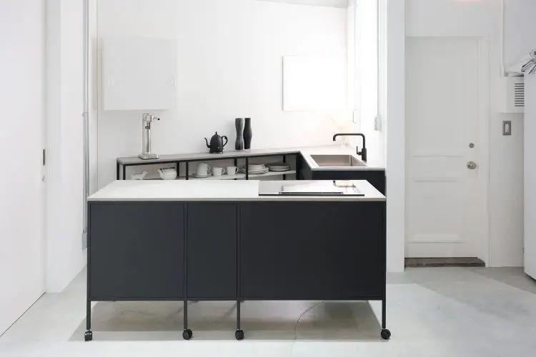 キッチンの一部は可動式