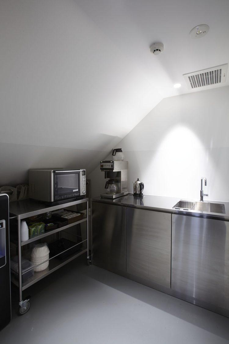 簡易キッチン・冷蔵庫コーナー