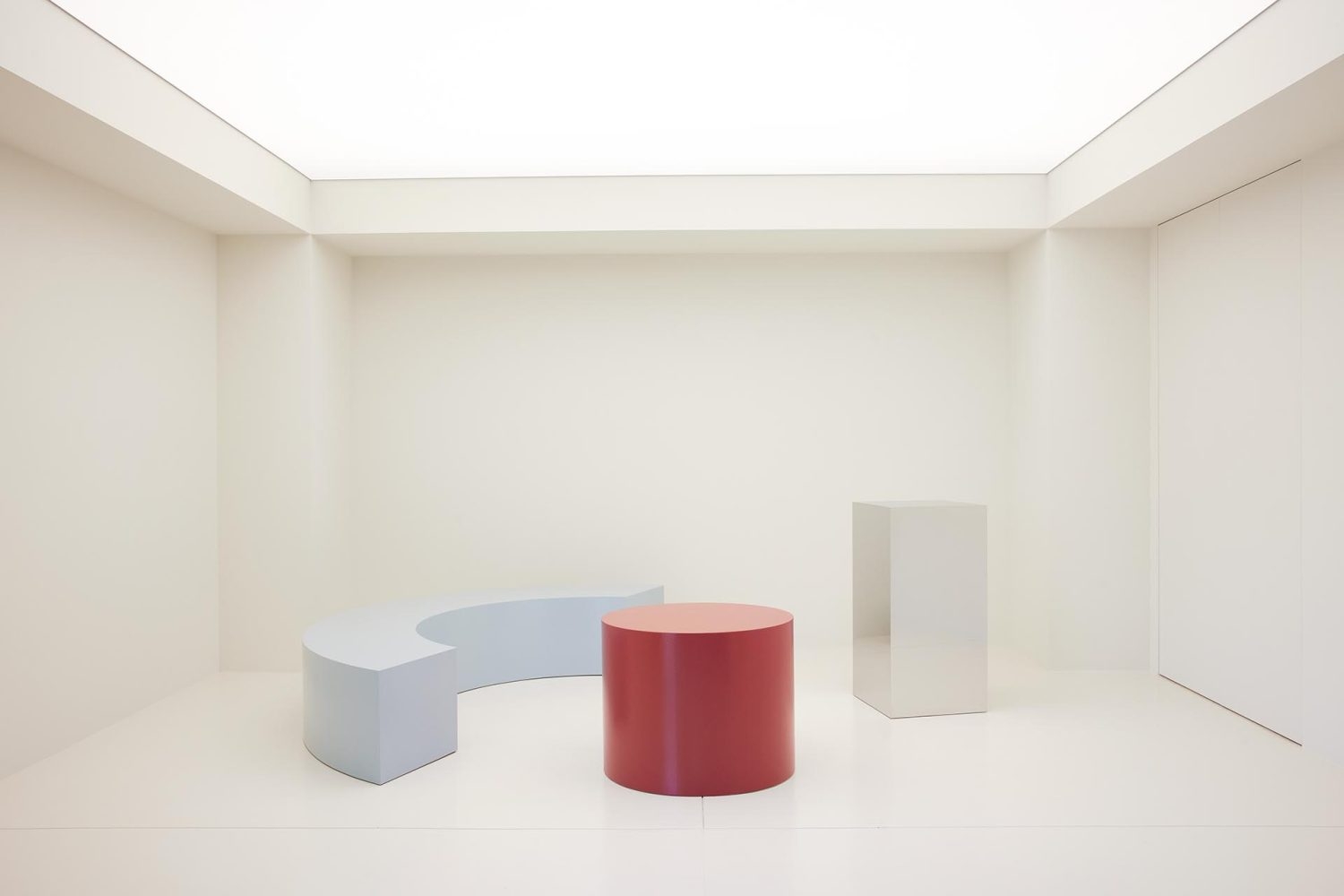 天井にLEDの面光源を設置