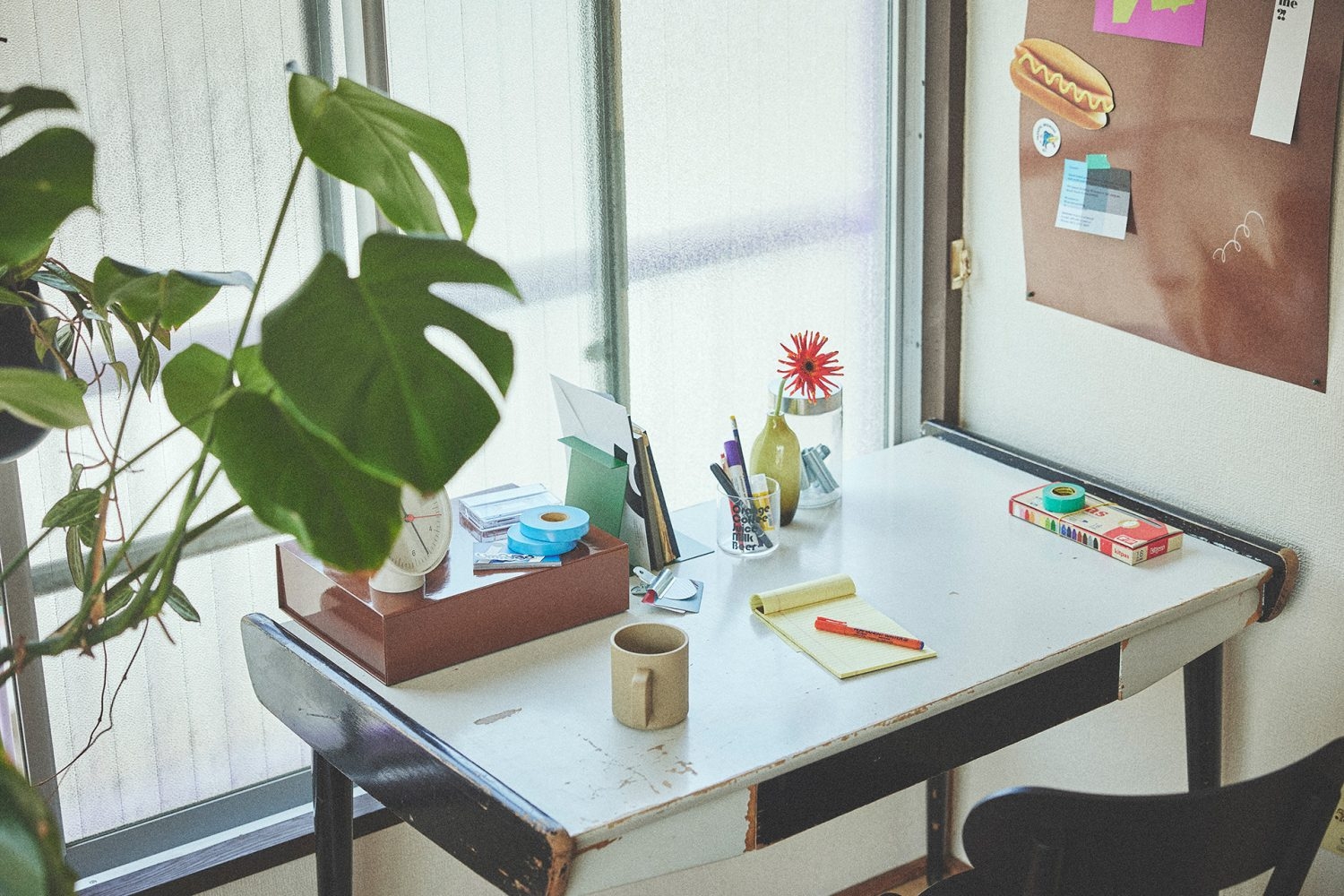 窓から入るやわらかな光