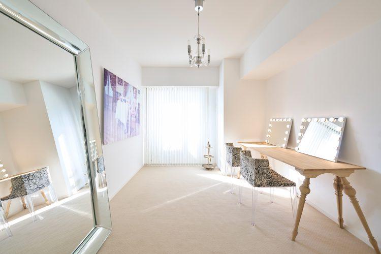 2人同時にヘアメイク可能