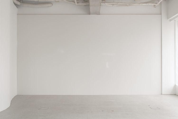 白壁を新設しました