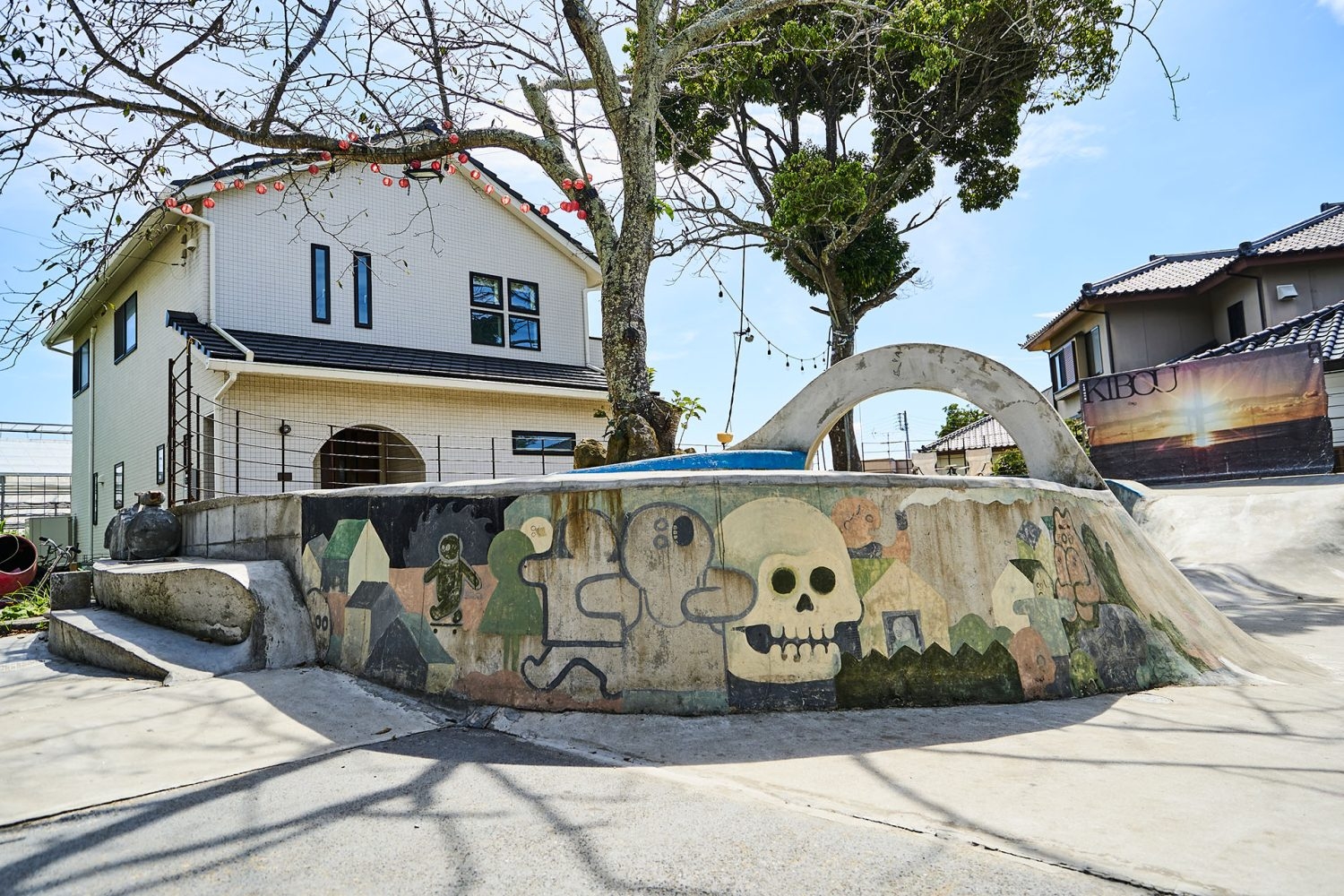 各所に施された特徴的なアートペイント